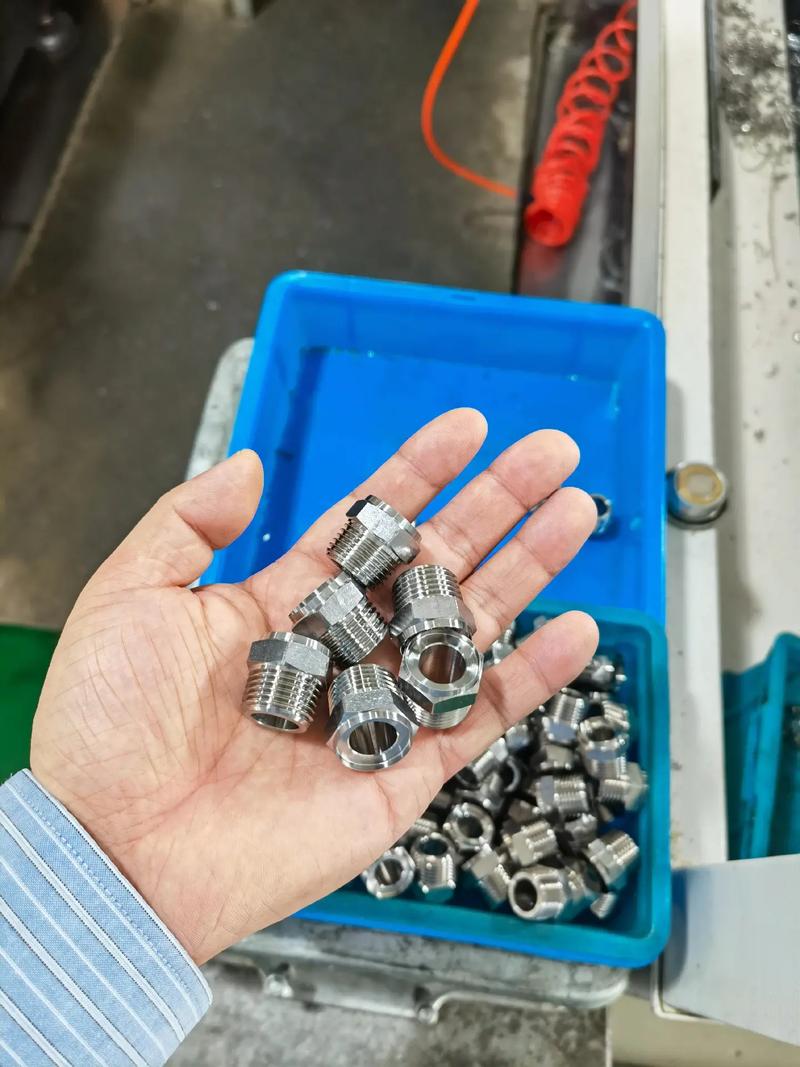 源頭實力廠家 建筑用金屬配件制造的專業(yè)力量